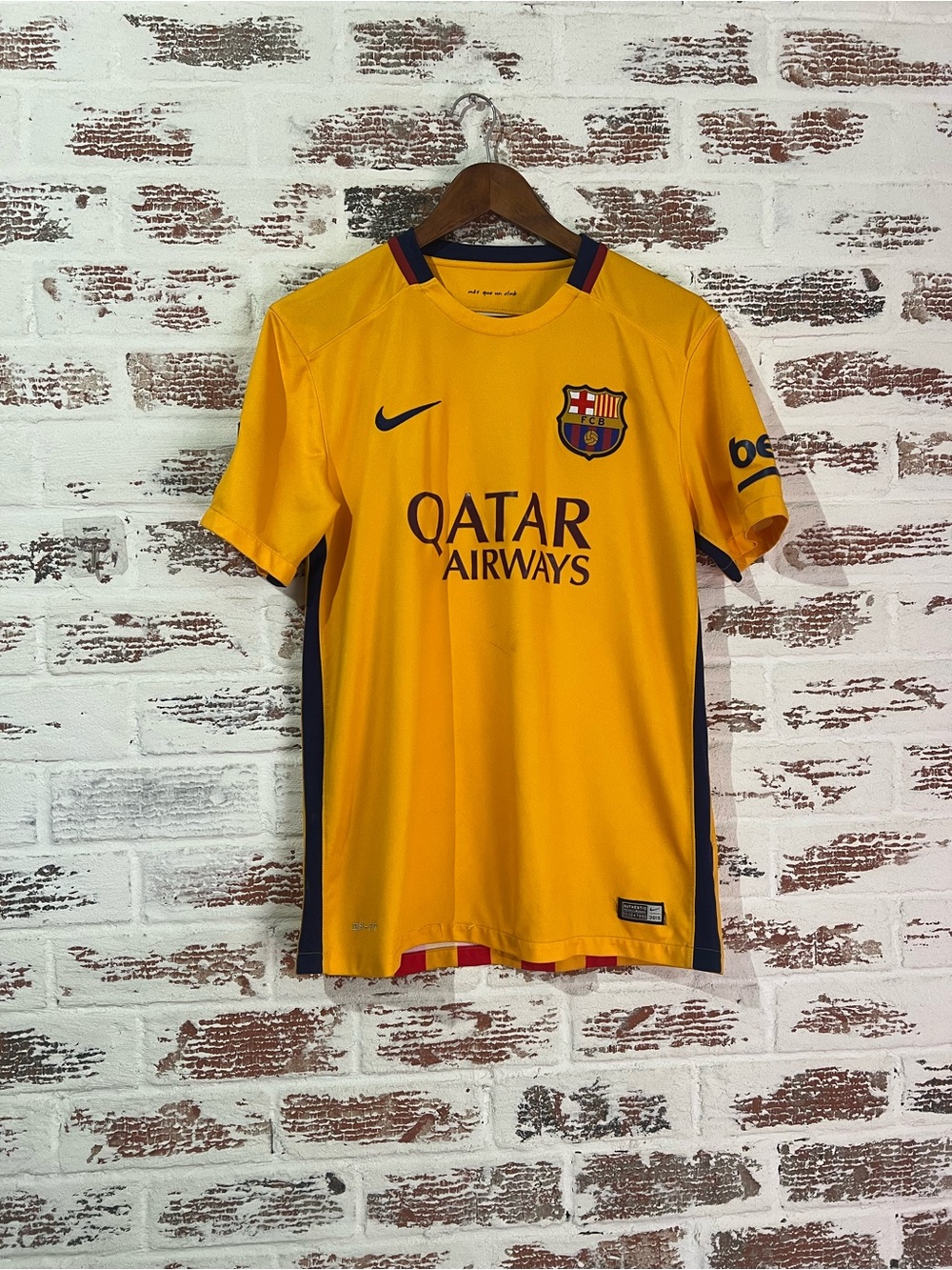 Barcelona 2015-16 Away Jersey Neymar Jr #11 Yellow Senyera Kit Size M